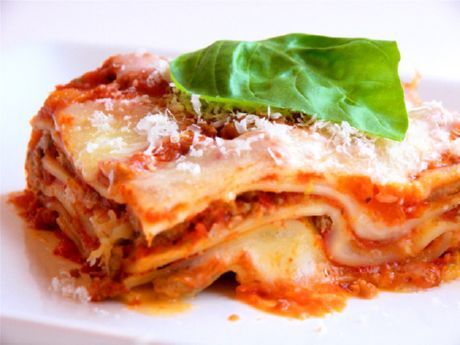 23. Lasagna, Italia